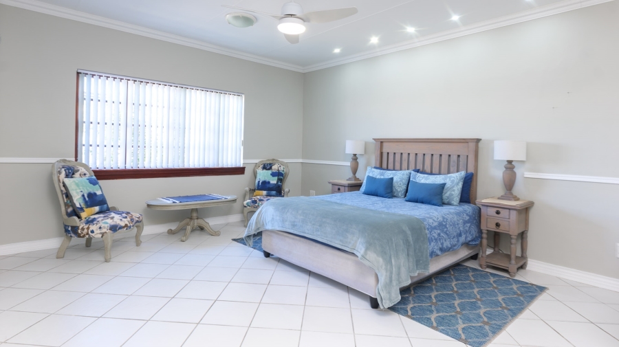 5 Bedroom Property for Sale in Struisbaai Western Cape